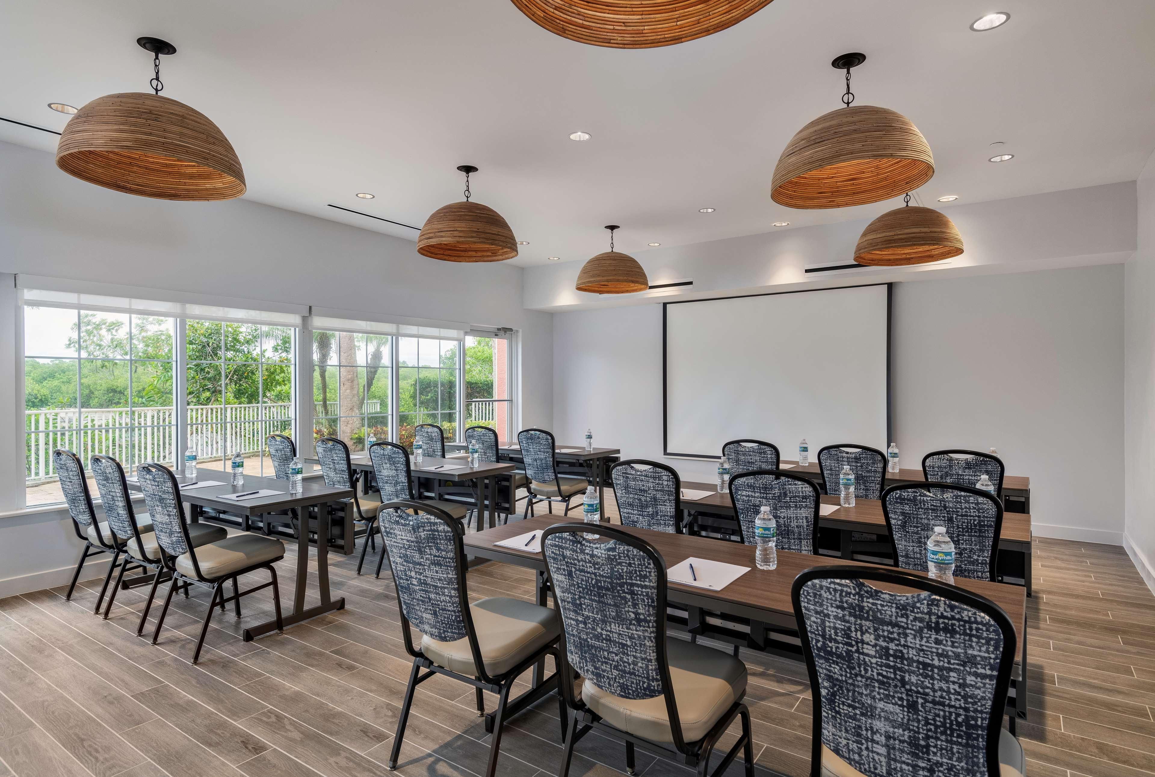 Doubletree Suites By Hilton Naples Naples Park Екстер'єр фото