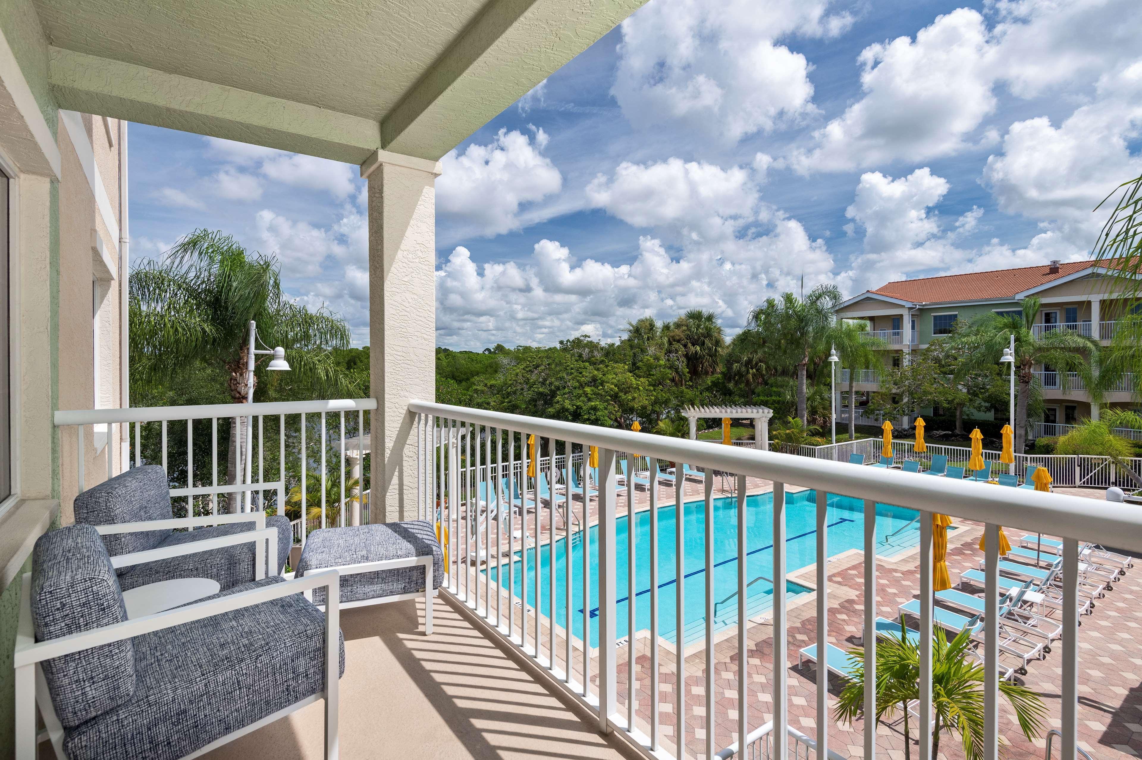 Doubletree Suites By Hilton Naples Naples Park Екстер'єр фото