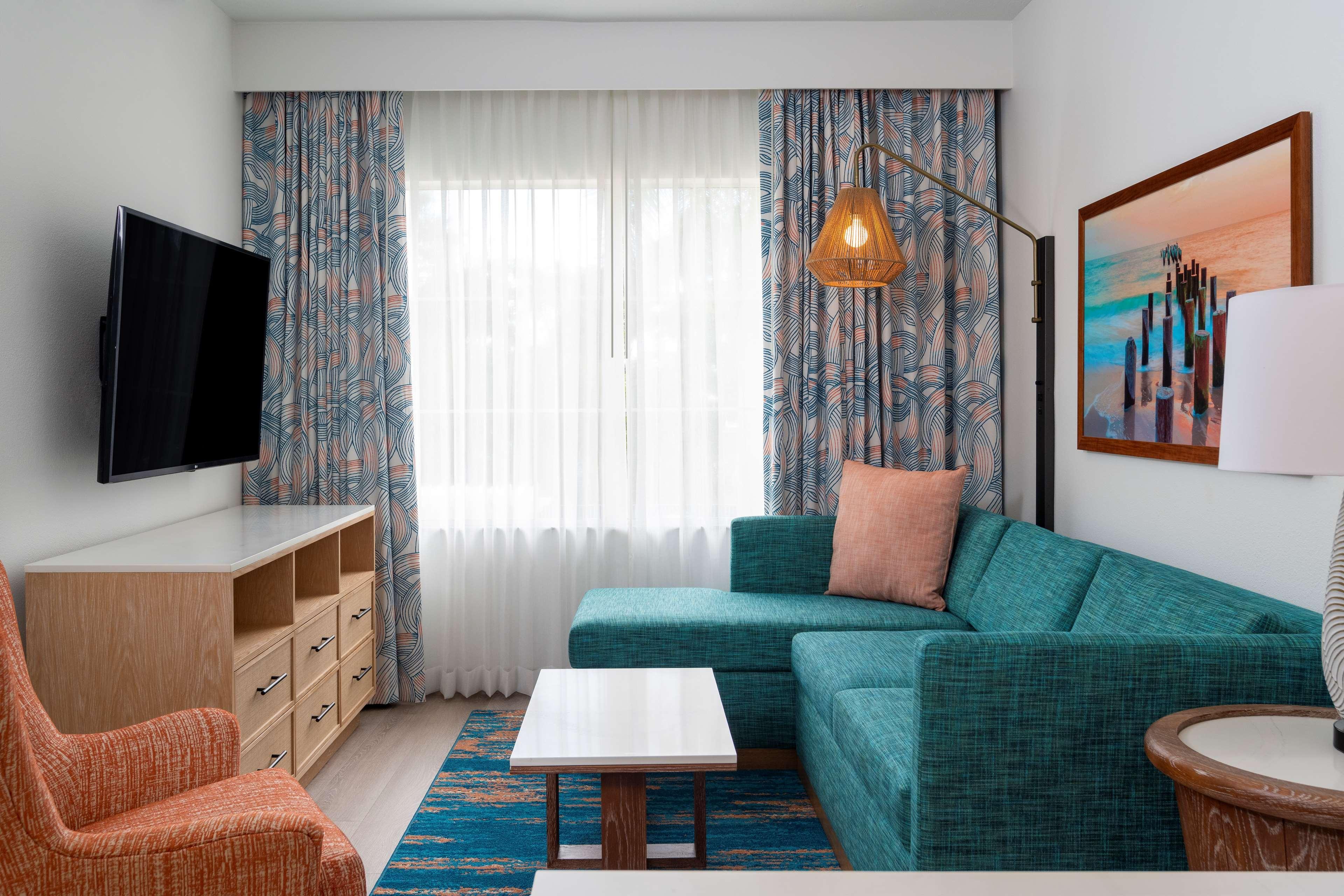 Doubletree Suites By Hilton Naples Naples Park Екстер'єр фото
