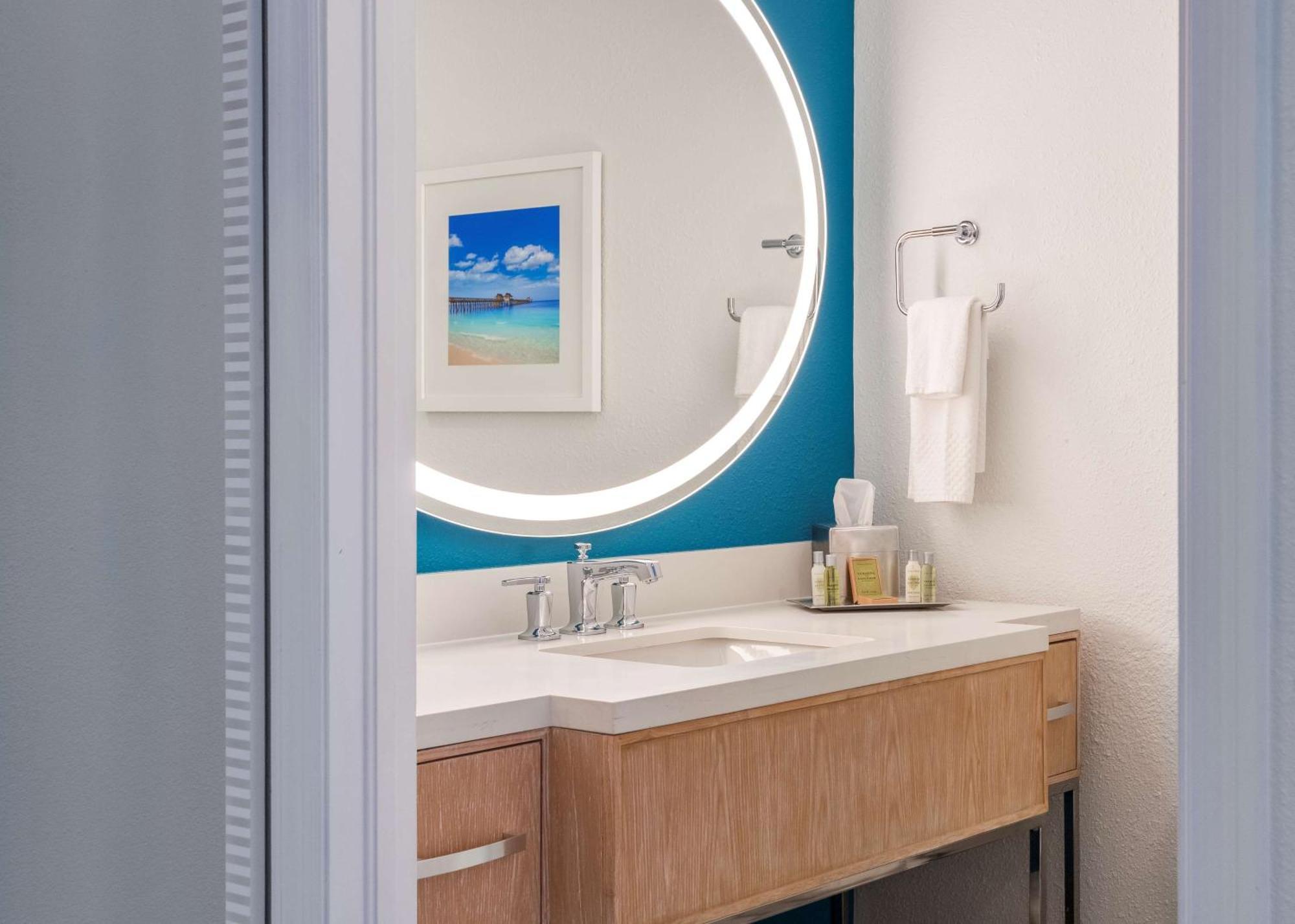 Doubletree Suites By Hilton Naples Naples Park Екстер'єр фото