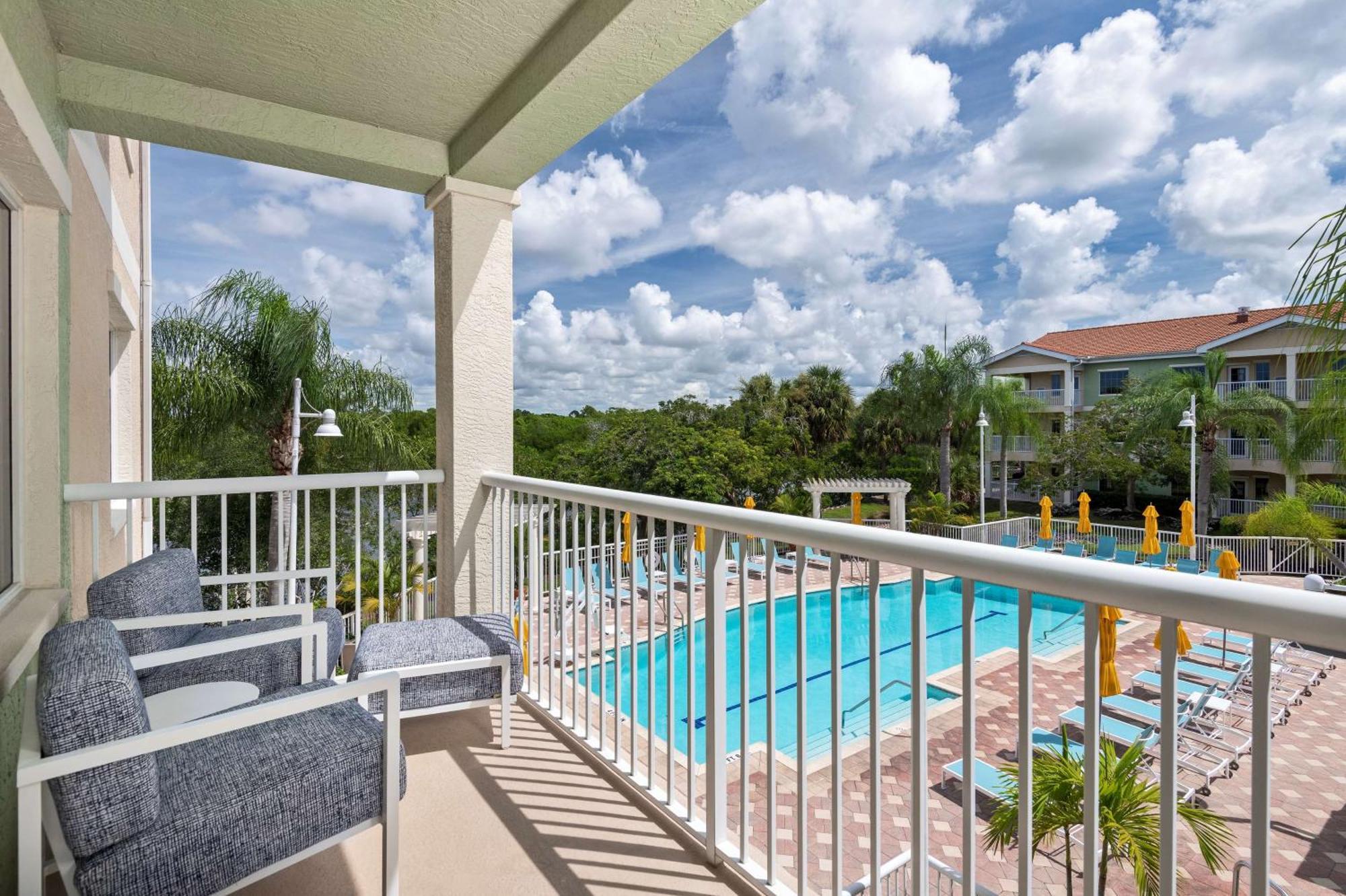 Doubletree Suites By Hilton Naples Naples Park Екстер'єр фото